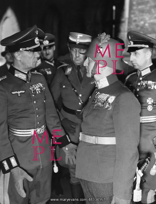 : Major General Seiffert in conversation with : Major General Seiffert in conversation with