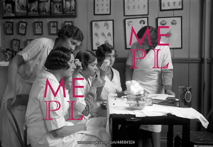 : Make-Up School : Make-Up School