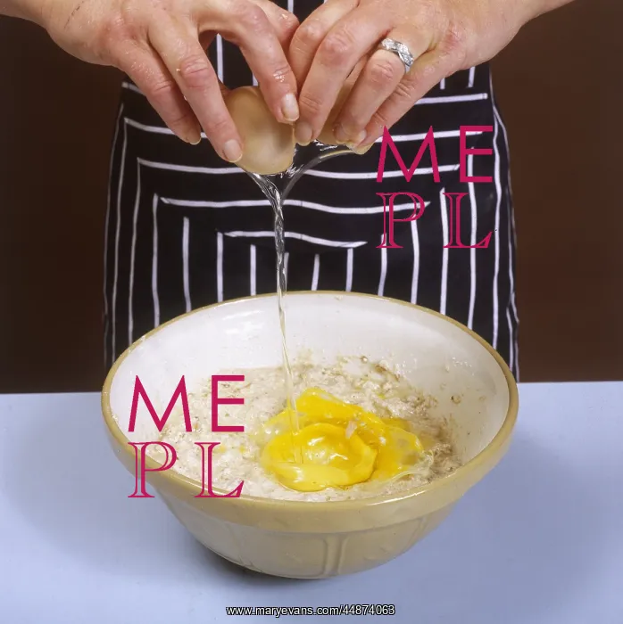  : MAKING A CAKE