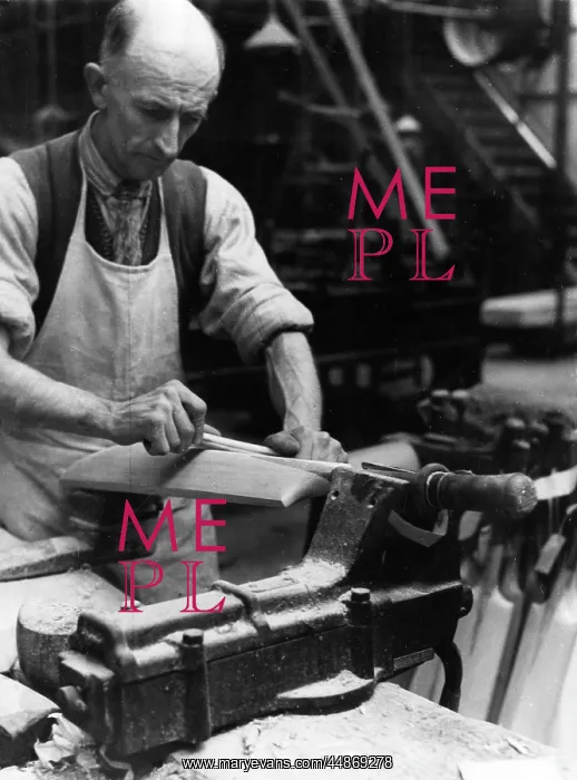 : MAKING CRICKET BATS : MAKING CRICKET BATS