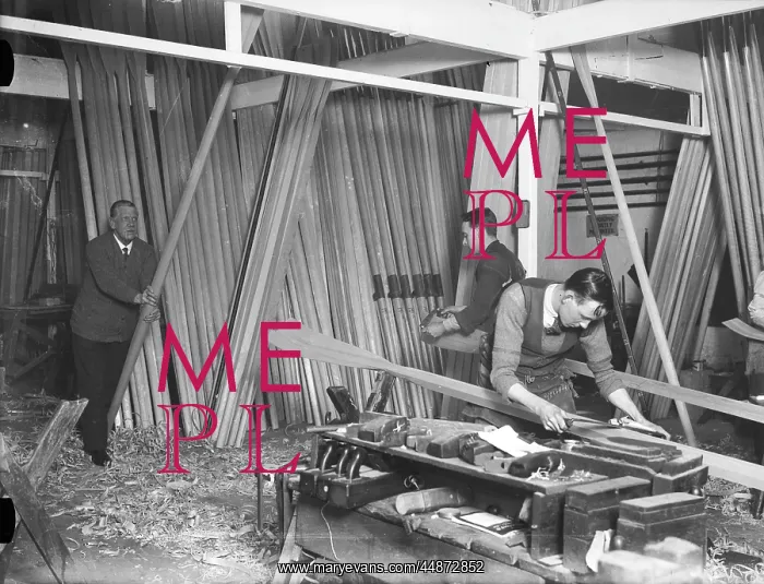 : MAKING OARS 1930 : MAKING OARS 1930