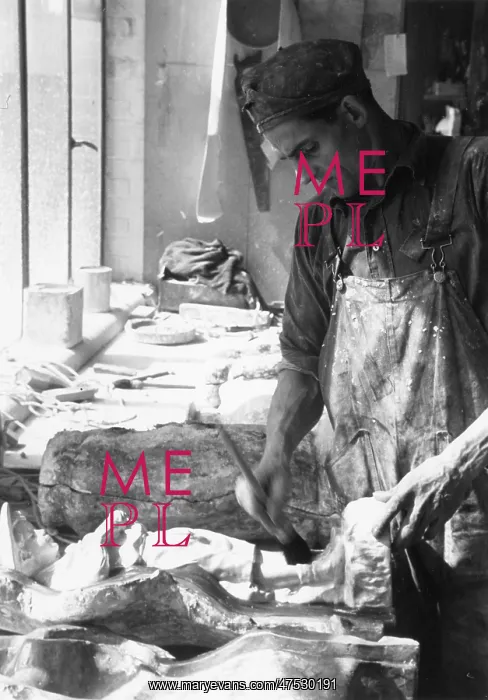 : Making a plaster figurine : Making a plaster figurine