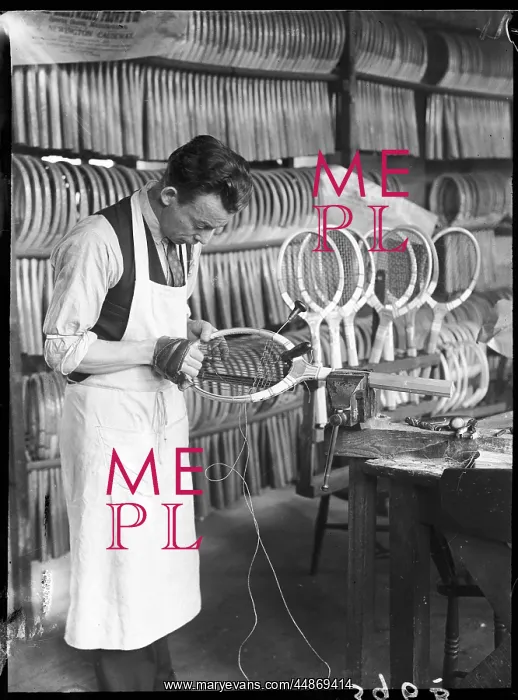 : Making Tennis Racquets : Making Tennis Racquets