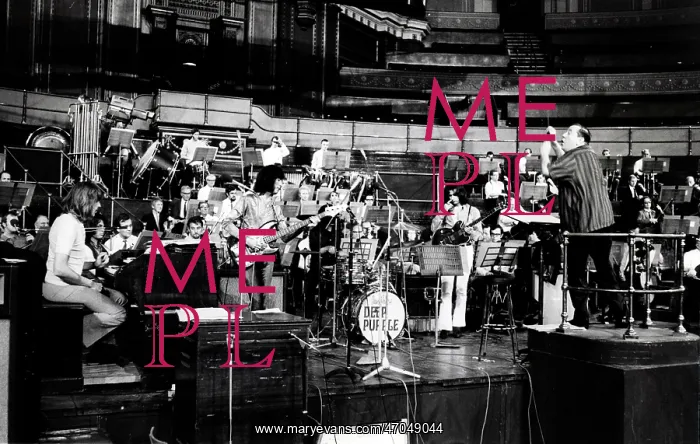 : Malcolm Arnold conducts pop group and orchestra, London : Malcolm Arnold conducts pop group and orchestra, London