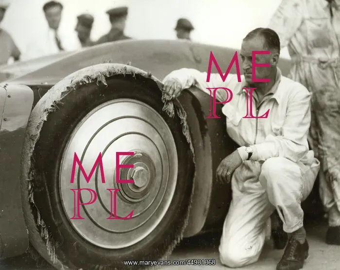 : Malcolm Campbell - Blue Bird - Record Attempt, Daytona Beach : Malcolm Campbell - Blue Bird - Record Attempt, Daytona Beach