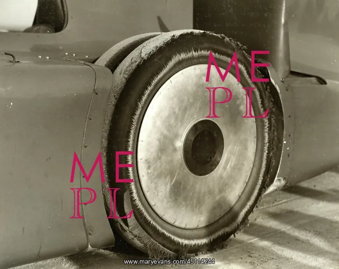 : Malcolm Campbell - Blue Bird - Record Attempt, Daytona Beach : Malcolm Campbell - Blue Bird - Record Attempt, Daytona Beach