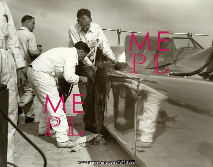 : Malcolm Campbell - Blue Bird - Record Attempt, Daytona Beach : Malcolm Campbell - Blue Bird - Record Attempt, Daytona Beach