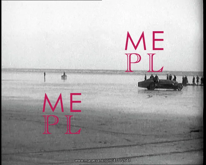 : Malcolm Campbell Driving Bluebird on a Beach : Malcolm Campbell Driving Bluebird on a Beach