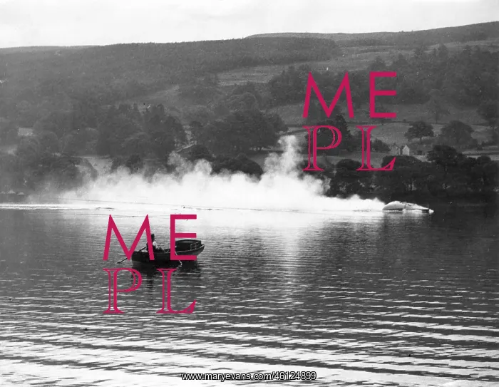 : Malcolm Campbell making trial run on Coniston Water, 1947 : Malcolm Campbell making trial run on Coniston Water, 1947