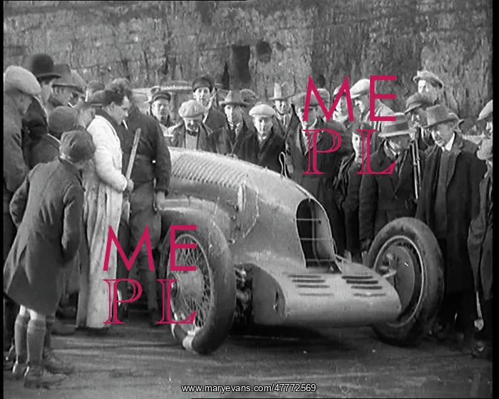 : Malcolm Campbell Preparing his Car Bluebird : Malcolm Campbell Preparing his Car Bluebird