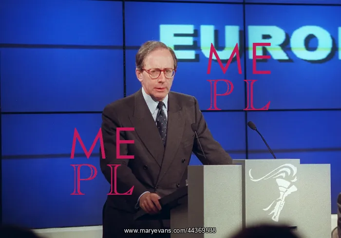  : Malcolm Rifkind
