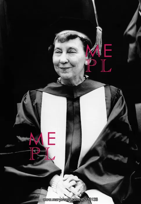 : Mamie Eisenhower, widow of President Dwight ? : Mamie Eisenhower, widow of President Dwight ?