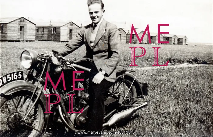 : Man on a 1928 BSA motorcyle : Man on a 1928 BSA motorcyle