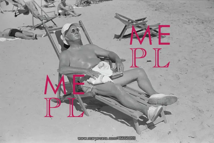 : Man - Beach - Relaxation - Leisure : Man - Beach - Relaxation - Leisure