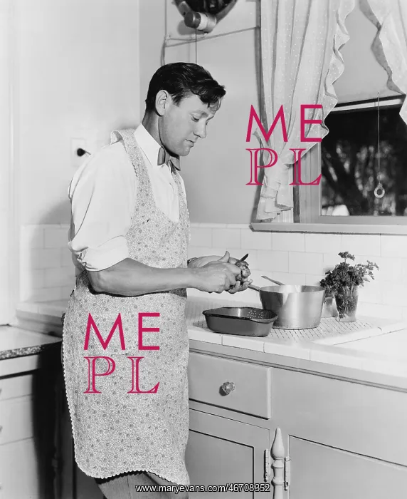 : Man cooking in the kitchen : Man cooking in the kitchen