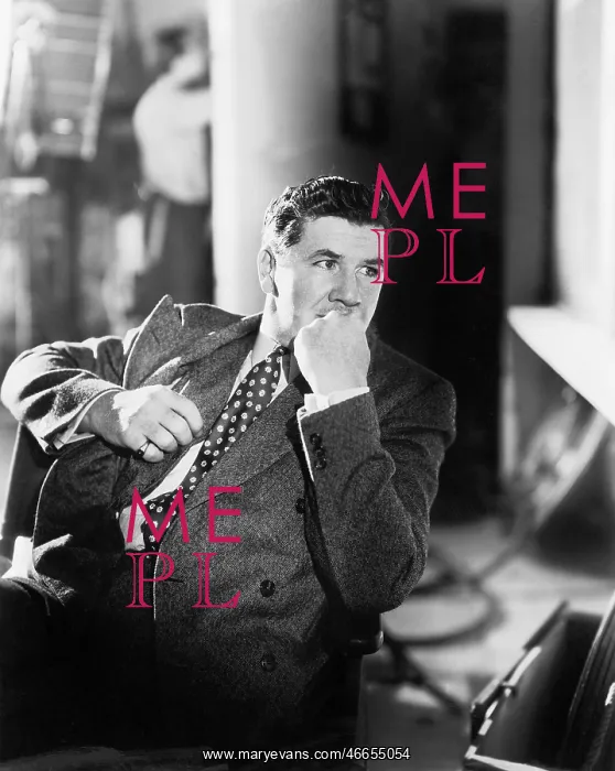 : Man day dreaming with his hand on his chin : Man day dreaming with his hand on his chin