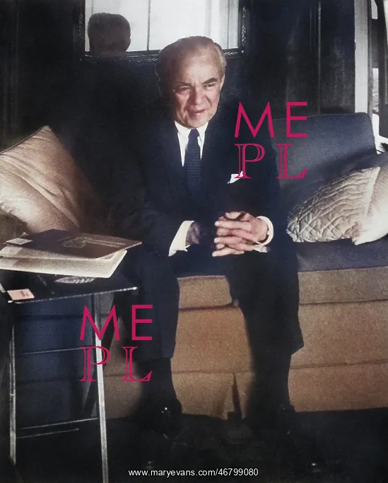 : man - elderly man - lifestyles - leisure activities - : man - elderly man - lifestyles - leisure activities -