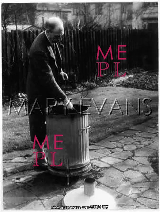 : MAN & GARDEN INCINERATOR : MAN & GARDEN INCINERATOR