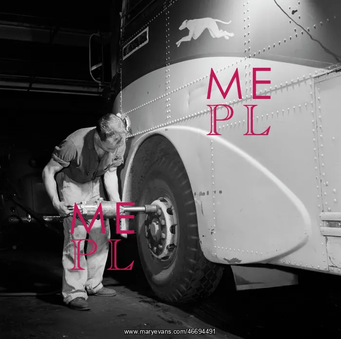 : Man - Mechanic - Occupations - WWII : Man - Mechanic - Occupations - WWII