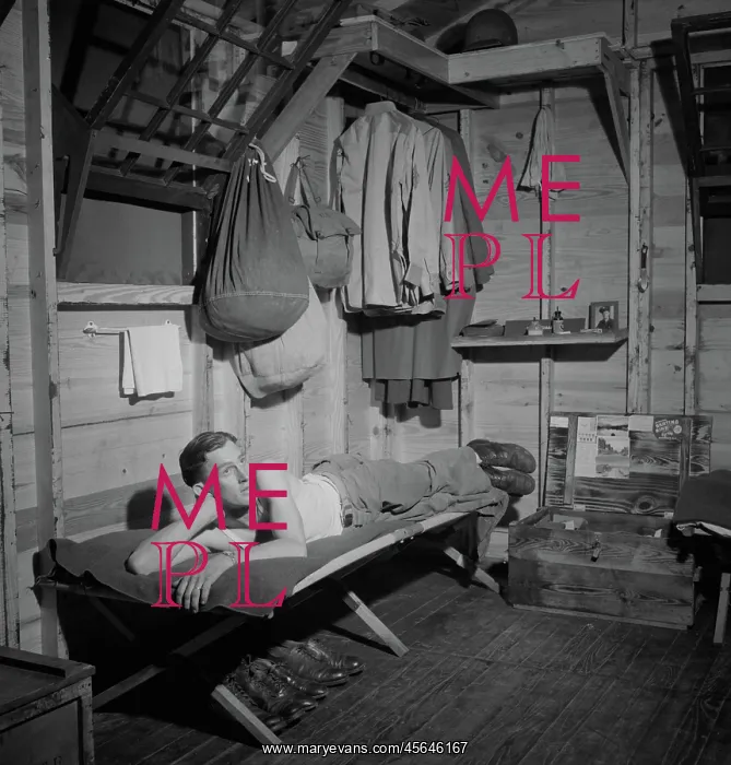  : Man - Military - WWII - Cot