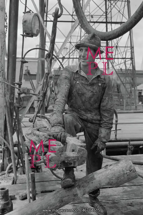 : Man - Occupations - Oil - Worker : Man - Occupations - Oil - Worker