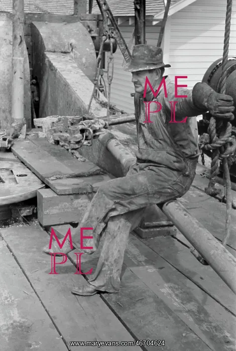 : Man - Occupations - Oil - Worker : Man - Occupations - Oil - Worker