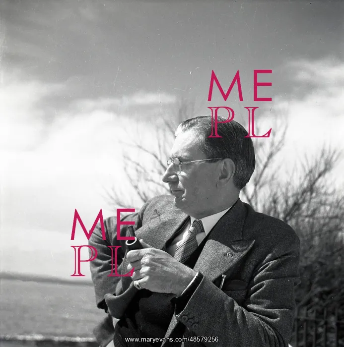 : Man with pipe and glasses : Man with pipe and glasses