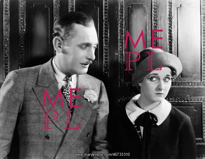 : Man talking to wary woman : Man talking to wary woman