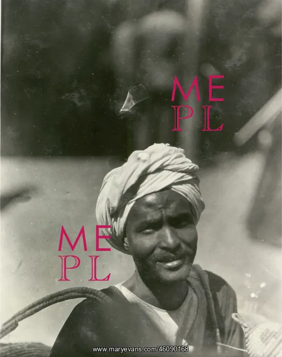 : Man with turban in Cairo or Omdurman. 1925 : Man with turban in Cairo or Omdurman. 1925