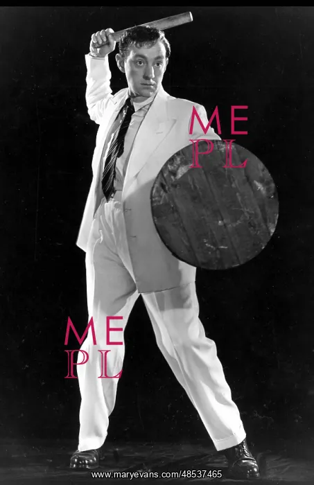 : THE MAN IN THE WHITE SUIT : THE MAN IN THE WHITE SUIT