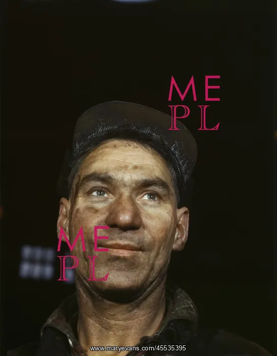 : Man - Worker - Occupations - WWII : Man - Worker - Occupations - WWII