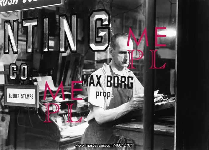 : Man working in his store : Man working in his store