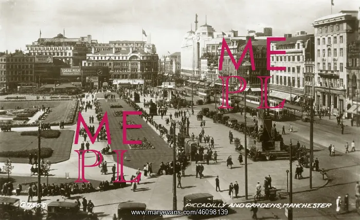 : Manchester, England - Piccadilly Gardens : Manchester, England - Piccadilly Gardens