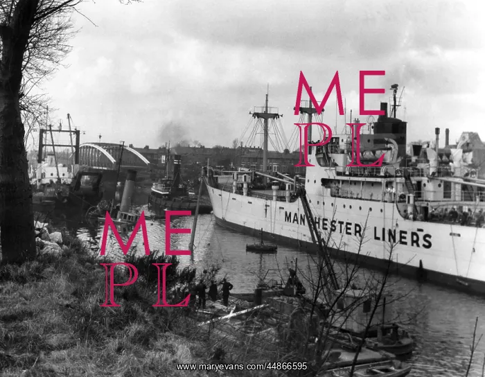 : MANCHESTER SHIP CANAL : MANCHESTER SHIP CANAL