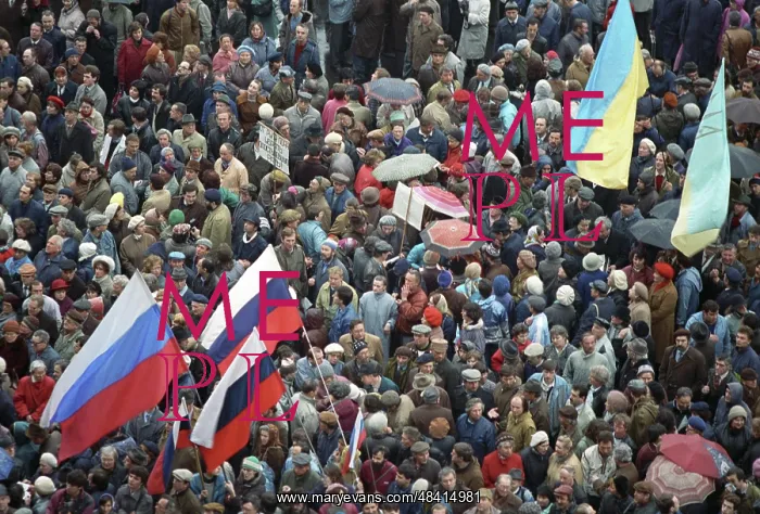: Manege Square rally in support of 1991 presidential : Manege Square rally in support of 1991 presidential