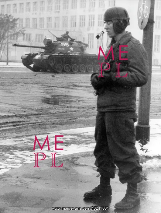 : Maneuver of US troops in Berlin : Maneuver of US troops in Berlin