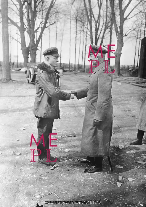 : Manfred von Richthofen and von Hoeppner : Manfred von Richthofen and von Hoeppner