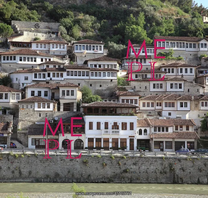 : Mangalem quarter, Berat, Albania : Mangalem quarter, Berat, Albania