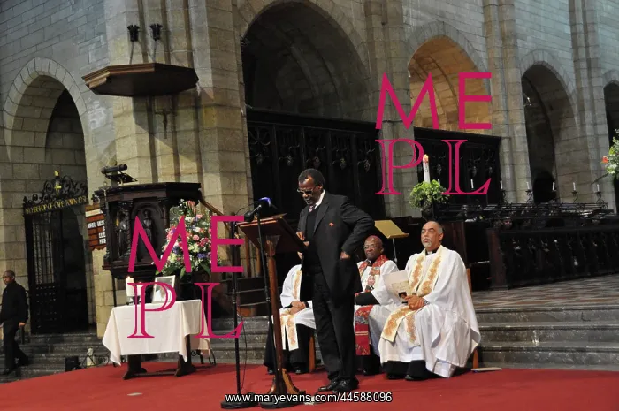 : Mangosuthu Buthelezi speaking at Albertina Sisulu's : Mangosuthu Buthelezi speaking at Albertina Sisulu's