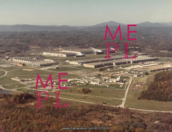 : Manhattan Project facility at Oak Ridge, Tennessee : Manhattan Project facility at Oak Ridge, Tennessee