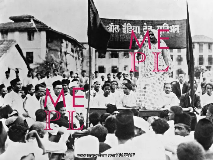 : Maniben Kara speaks to textile workers in Bombay, 1933 : Maniben Kara speaks to textile workers in Bombay, 1933