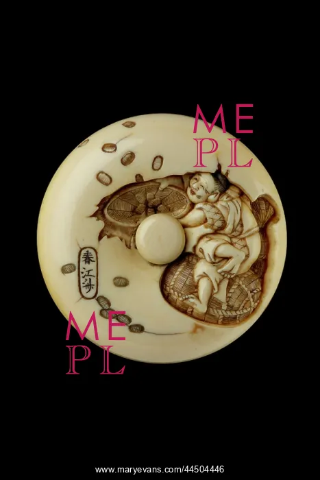 : Manju netsuke - Daikoku scattering coins for Ebisu : Manju netsuke - Daikoku scattering coins for Ebisu