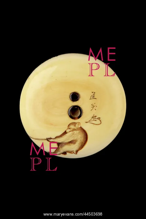 : Manju netsuke with a sacred horse : Manju netsuke with a sacred horse