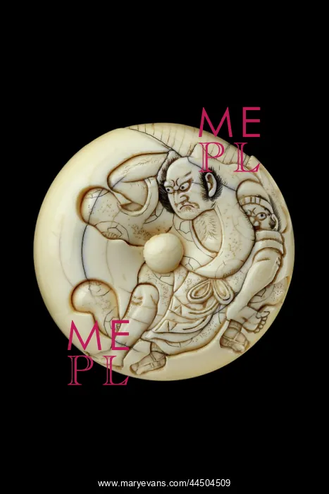 : Manju netsuke - Tadanobu defending himself with a go board : Manju netsuke - Tadanobu defending himself with a go board