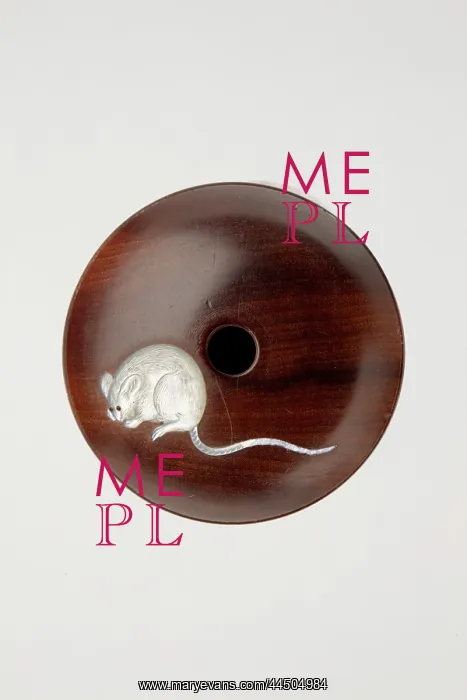 : Manju netsuke with a turnip and Daikoku's rat on the reverse : Manju netsuke with a turnip and Daikoku's rat on the reverse