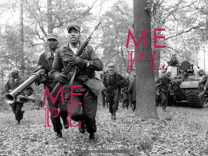 : Manoeuvre of US army in Berlin Grunewald : Manoeuvre of US army in Berlin Grunewald