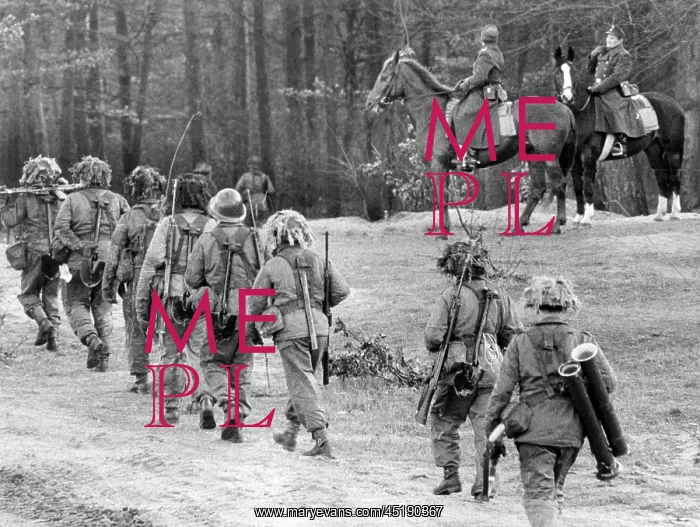 : Manoeuvre of British and French units in Berlin : Manoeuvre of British and French units in Berlin