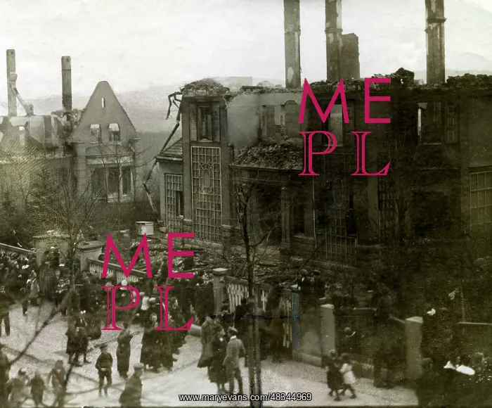 : Mansions destroyed by Communists, 1920 : Mansions destroyed by Communists, 1920