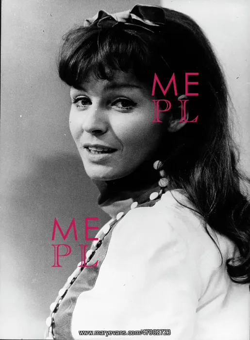 : Manuela. MANUELA : Manuela. MANUELA