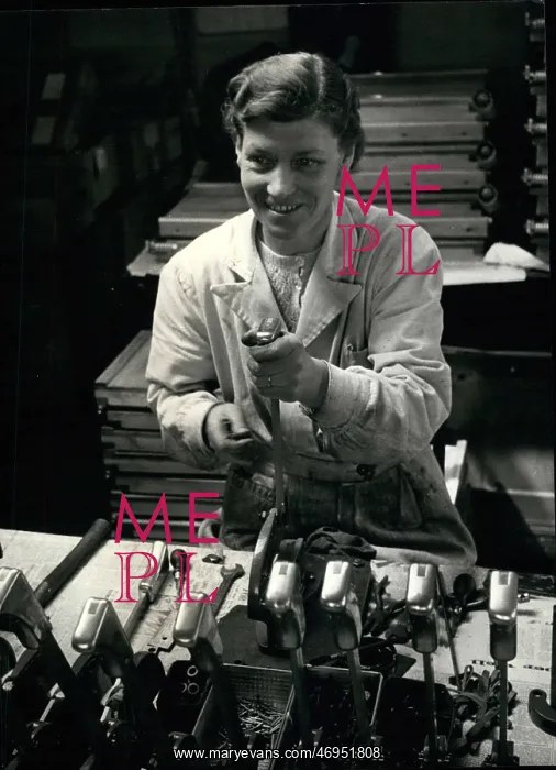: Manufacturing - Sewing - Textiles - Weaving : Manufacturing - Sewing - Textiles - Weaving